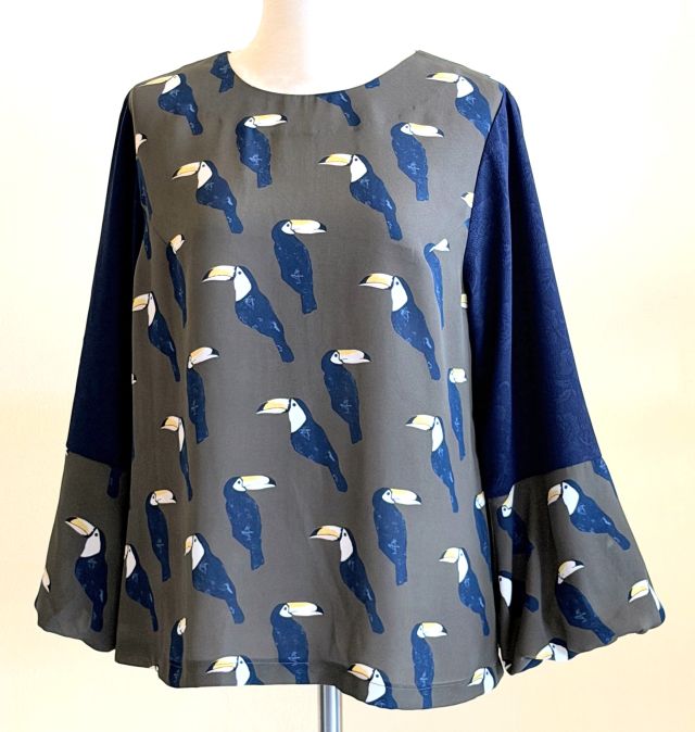 再入荷ブラウス：Restocked top