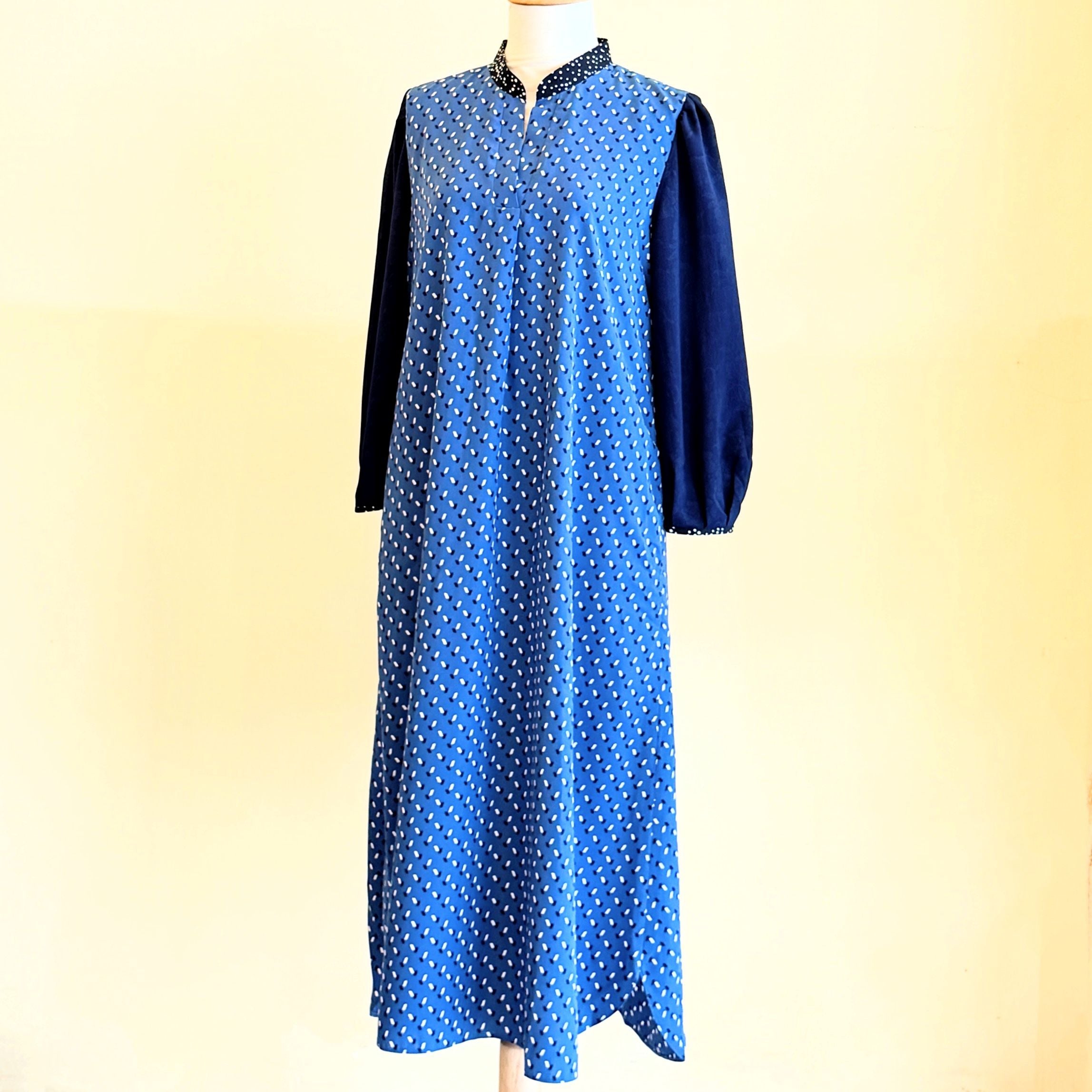 ワンピース：Dress