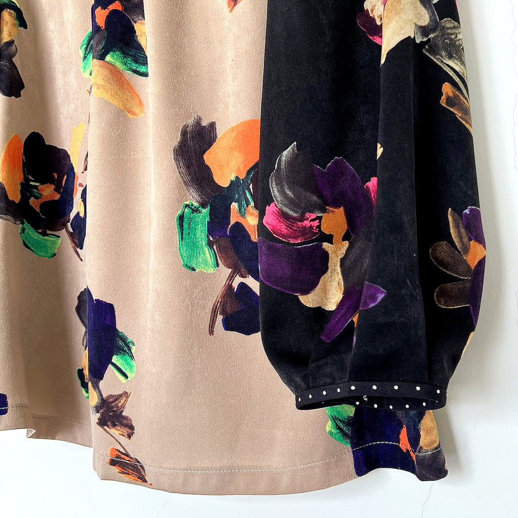 【B-25LS】ベージュ×黒花ブラウス