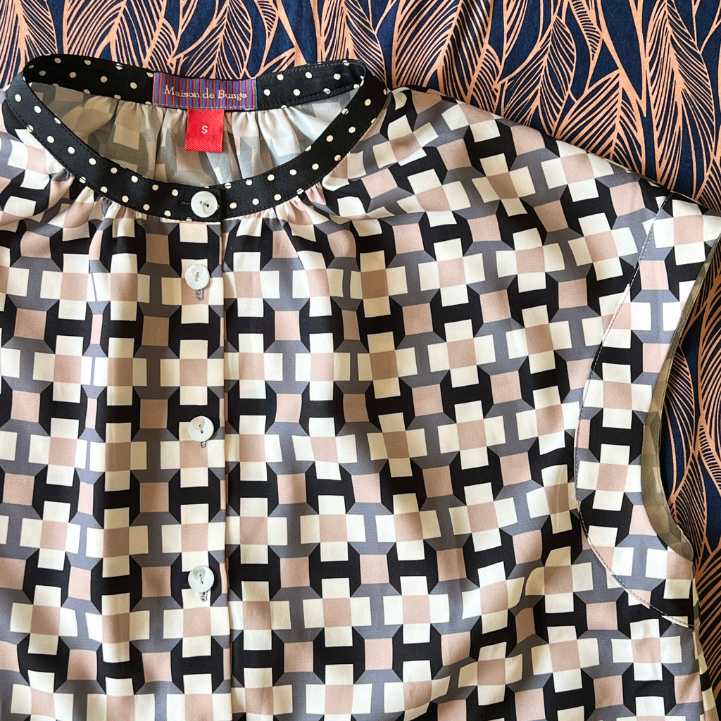 【B-4-BE】幾何学ベージュ