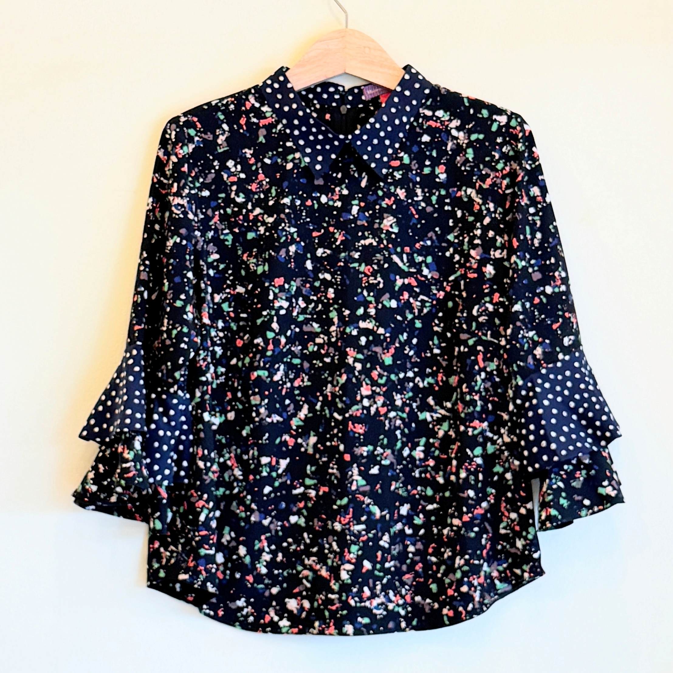 【B-26-B】フリル袖ブラウス