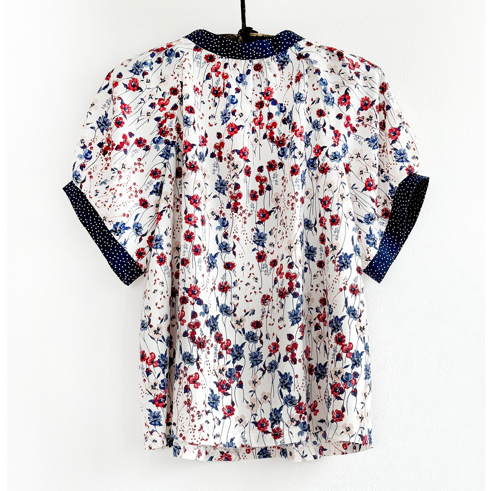 【B-2】ボタニカルブラウス